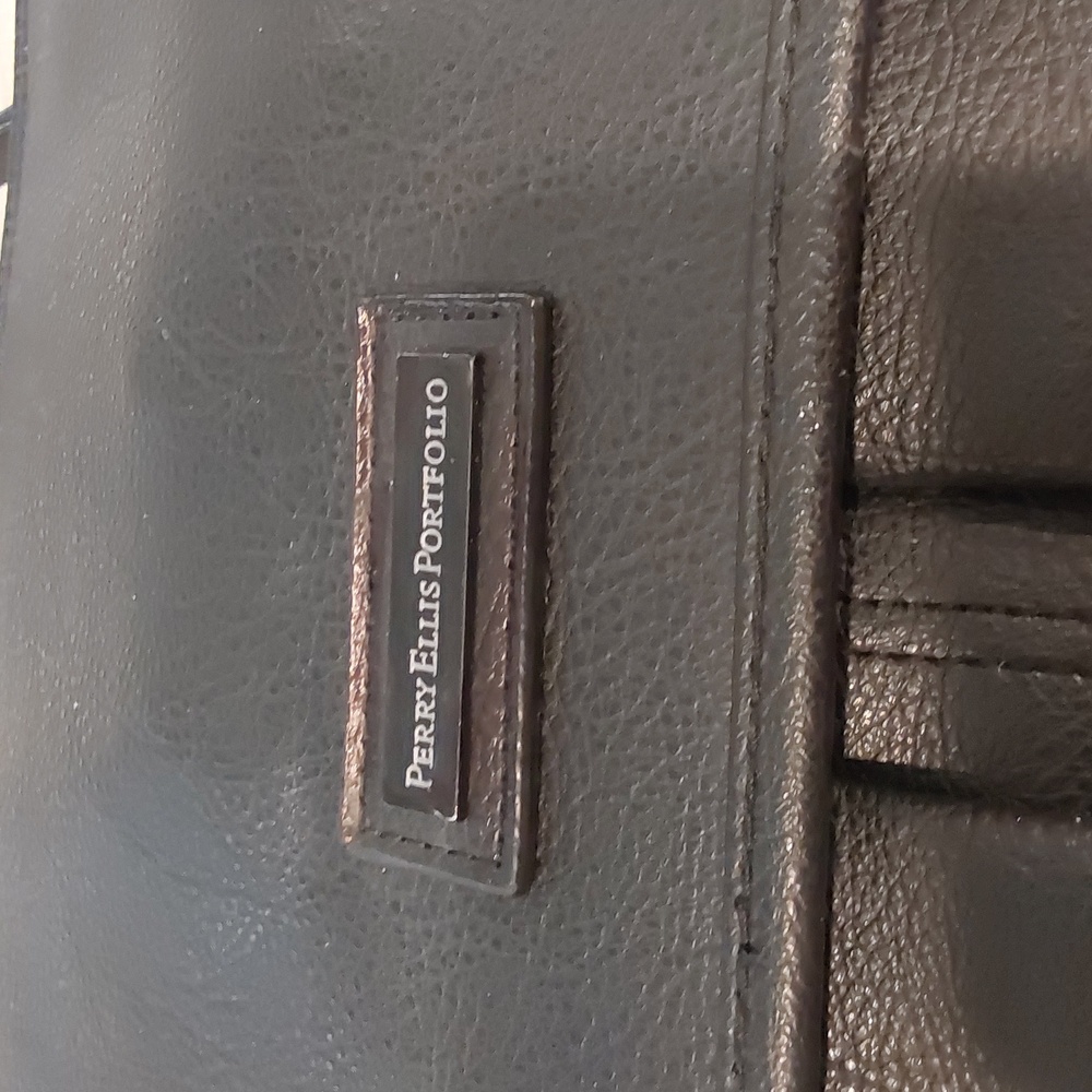 Perry Ellis Black Leather Portfolio Mens Breifcase - Picture 6 of 16